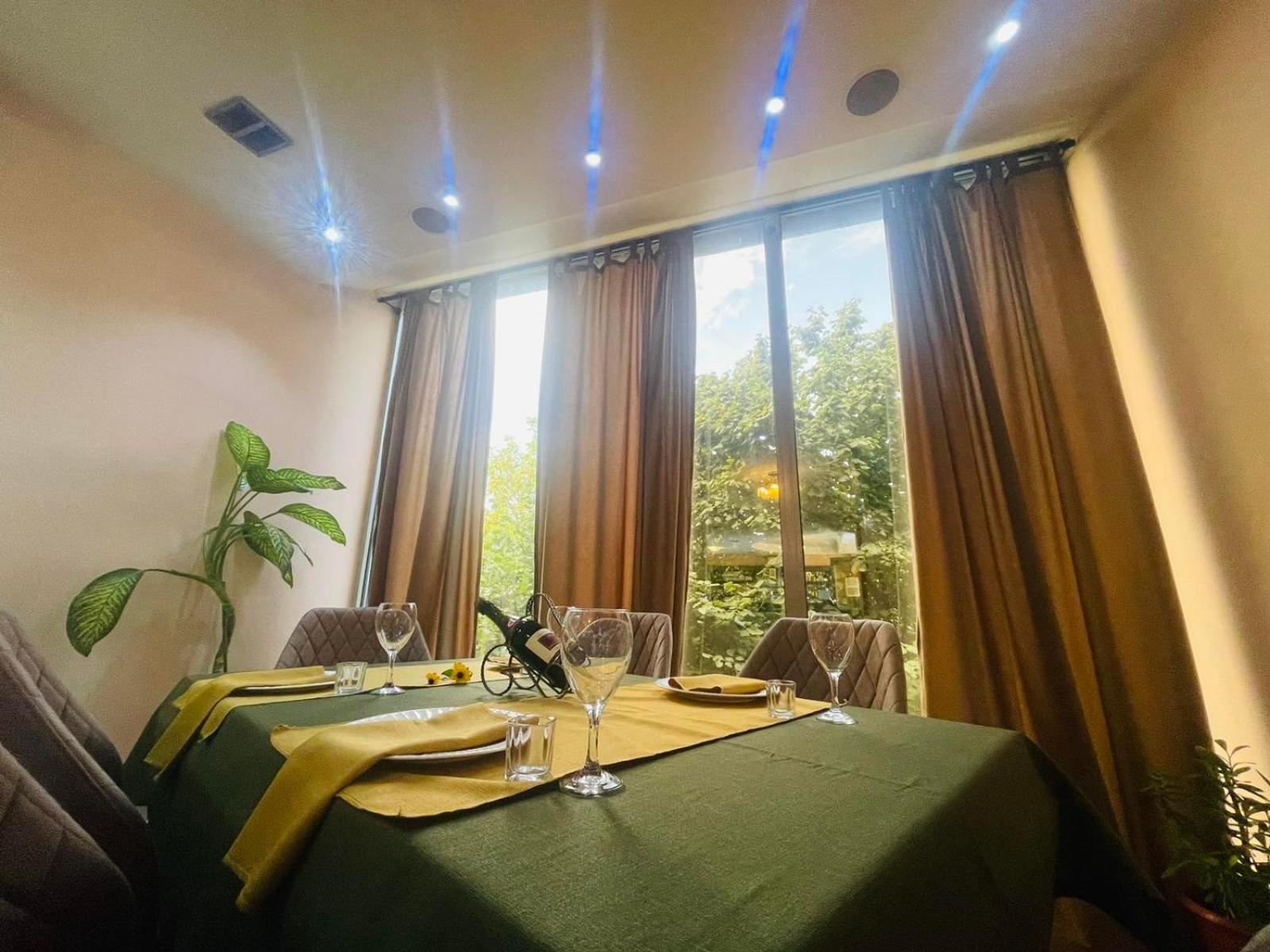Hotel Konstantin لابليه سيلو المظهر الخارجي الصورة